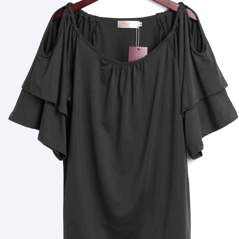 🔥B1G1 Cold shoulder tunic Sz XL